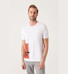 Снимка на Avva Men's White Graphic Printed Cotton T-shirt