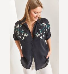 Снимка на Bianco Lucci Women's Daisy Embroidered Sleeve Fold Ayrobin Linen Shirt