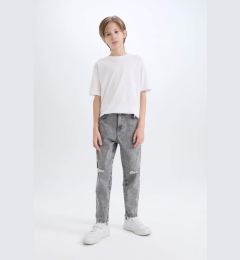 Снимка на DEFACTO Boy Balloon Fit Ripped Detail Straight Leg Jean Trousers