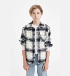 Снимка на DEFACTO Boy Oversize Wide Pattern Polo Collar Flannel Plaid Shirt