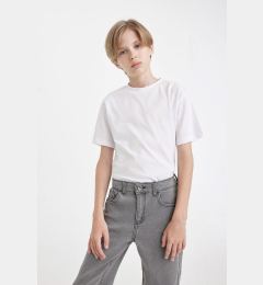 Снимка на DEFACTO Boy Regular Fit Crew Neck Short Sleeve Basic White T-Shirt