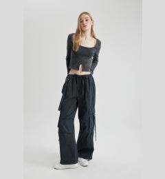 Снимка на DEFACTO Cool Gabardine Pants Basic Plain Wide Leg Wide Leg Lace-up Normal Waist Cargo Pocket