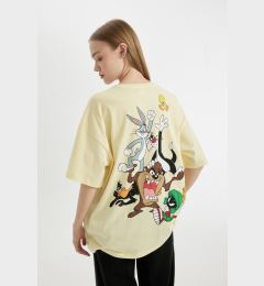 Снимка на DEFACTO Cool Looney Tunes Oversize Fit Crew Neck Short Sleeve T-Shirt