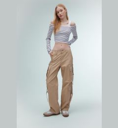 Снимка на DEFACTO Cool Wide Leg Wide Leg Pants Gabardine Fabric Cargo Pocket Plain Basic