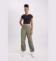 Снимка на DEFACTO Fit Oversize Wide Mold Parachute Pants Standard Size