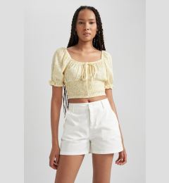 Снимка на DEFACTO Fitted Crop Patterned Short Sleeve Blouse