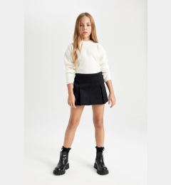 Снимка на DEFACTO Girl Basic Plain Gabardine Pleated Black Shorts Skirt