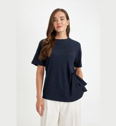 Снимка на DEFACTO Navy Blue Relax Fit Crew Neck Tied Crepe Short Sleeve T-Shirt