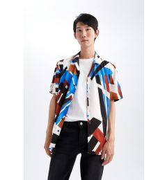 Снимка на DEFACTO Regular Fit Apache Collar Printed Viscose Short Sleeve Shirt