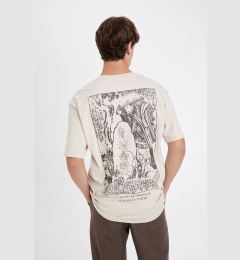 Снимка на DEFACTO Utagawa Kunisada Boxy Fit Crew Neck Back Printed Cotton Short Sleeve T-Shirt