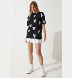 Снимка на Happiness İstanbul Women's Black and White Heart Printed Oversize Cotton T-Shirt