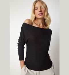 Снимка на Happiness İstanbul Women's Black Boat Neck Knitwear Blouse