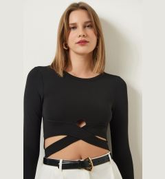 Снимка на Happiness İstanbul Women's Black Cut Out Detailed Crop Blouse