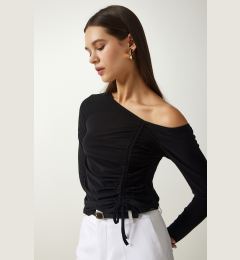 Снимка на Happiness İstanbul Women's Black Gathered Detailed Knitted Blouse