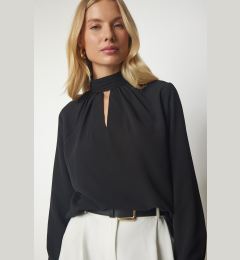 Снимка на Happiness İstanbul Women's Black Window Detail Flowy Crepe Blouse