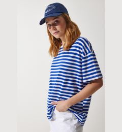 Снимка на Happiness İstanbul Women's Blue Crew Neck Striped Oversize Knitted T-Shirt