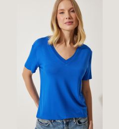 Снимка на Happiness İstanbul Women's Cobalt Blue V-Neck Basic Viscose Knitted T-Shirt