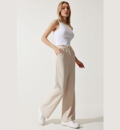 Снимка на Happiness İstanbul Women's Cream Wide Leg Sweatpants