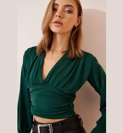 Снимка на Happiness İstanbul Women's Emerald Green Deep V-Neck Crop Sandy Knit