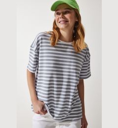 Снимка на Happiness İstanbul Women's Gray Crew Neck Striped Oversize Knitted T-Shirt