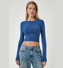 Снимка на Happiness İstanbul Women's Indigo Blue Crew Neck Basic Crop Knitted Blouse