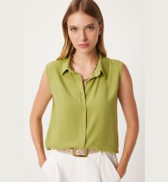 Снимка на Happiness İstanbul Women's Pistachio Green Sleeveless Viscose Shirt