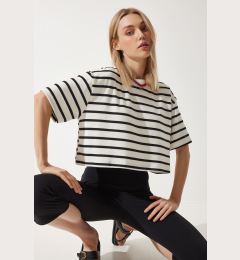 Снимка на Happiness İstanbul Women's White Black Striped Oversize Crop Knitted T-Shirt