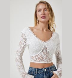 Снимка на Happiness İstanbul Women's White Lace Stylish Knitted Crop Blouse