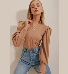 Снимка на Trend Alaçatı Stili Women's Beige Cream Collar Princess Crop Top with Sleeves