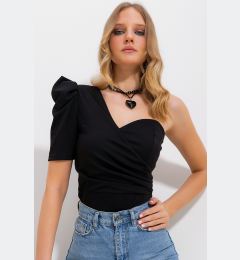 Снимка на Trend Alaçatı Stili Women's Black One-Shoulder Detailed Blouse