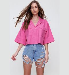 Снимка на Trend Alaçatı Stili Women's Fuchsia Envelope Pocket Crop Poplin Shirt