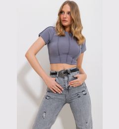 Снимка на Trend Alaçatı Stili Women's Gray Crew Neck Front Stitched Crop Sandy Blouse