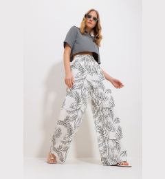 Снимка на Trend Alaçatı Stili Women's Khaki Floral Pattern Linen Woven Palazzo Trousers