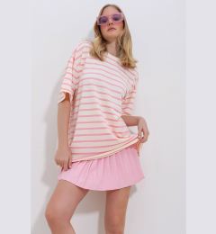 Снимка на Trend Alaçatı Stili Women's Pink Crew Neck Ribbed Striped 2 Thread Unisex T-Shirt