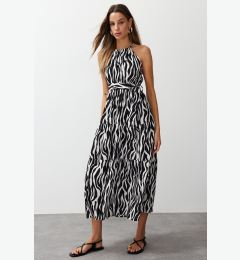 Снимка на Trendyol Black Animal Shift Shally Maxi Woven Dress