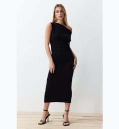 Снимка на Trendyol Black Fitted Body-Fitted Boat Neck Zero Sleeve Flexible Knitted Knitted Midi Pencil Dress