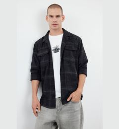 Снимка на Trendyol Black Oversize Winter Checkered Plaid Lumberjack Shirt with Pockets