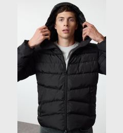 Снимка на Trendyol Black Regular Fit Winter Puffer Jacket