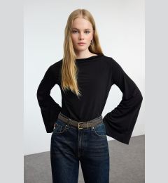 Снимка на Trendyol Black Relaxed/Comfortable Fit Spanish Sleeve Stretchy Knitted Blouse