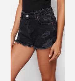 Снимка на Trendyol Black Ripped Detail Mini Shorts