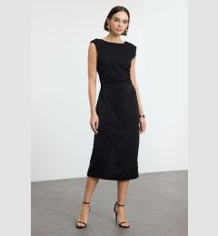 Снимка на Trendyol Black Straight Cut Padded Woven Dress