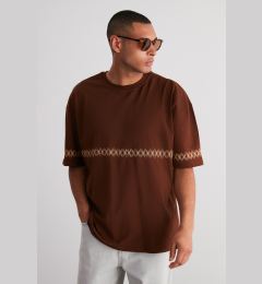 Снимка на Trendyol Brown Oversize/Wide Cut Embroidered 100% Cotton T-Shirt