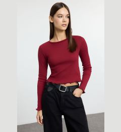 Снимка на Trendyol Claret Red Fitted/Body-Sit Crop Ribbed Flexible Knit Blouse