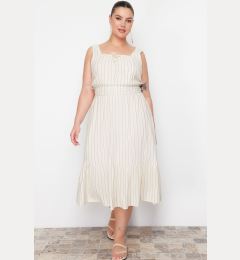 Снимка на Trendyol Curve Beige Square Neck A-Line Woven Dress