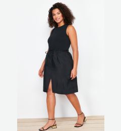 Снимка на Trendyol Curve Black A-Line Woven Dress