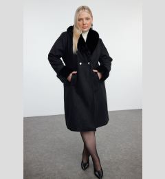 Снимка на Trendyol Curve Black Regular Fit Fur Detailed Collar and Sleeve Wool Blend Cashmere Coat