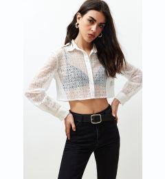 Снимка на Trendyol Ecru Lace Crop Regular Regular Fit Woven Shirt