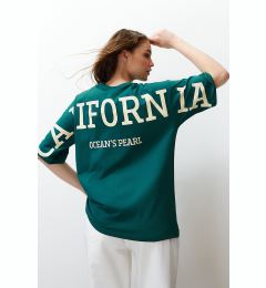 Снимка на Trendyol Emerald Green 100% Cotton Back Motto Printed Oversize/Creature Knitted T-Shirt