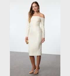 Снимка на Trendyol Gold Carmen Collar Woven Dress