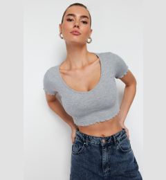 Снимка на Trendyol Gray Melange Pool Neck Baby Overlock Detail Crop Ribbed Elastic Knitted Blouse